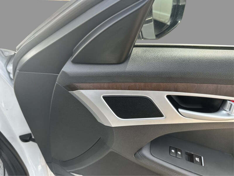 2017 Genesis G80