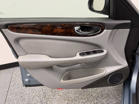 2004 Jaguar XJ-Series XJ8