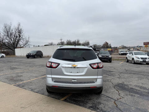 2017 Chevrolet Traverse LT