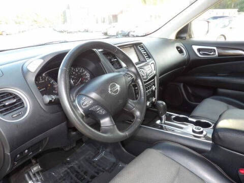 2019 Nissan Pathfinder SV