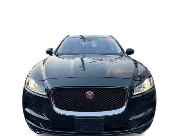 2017 Jaguar F-Pace Premium's photo