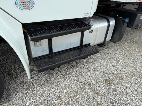 2022 Freightliner M2 106