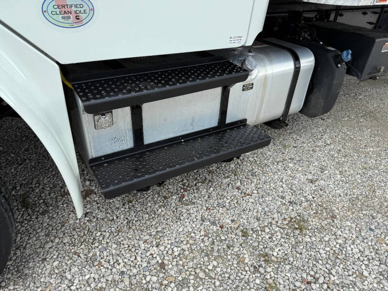 2022 Freightliner M2 106