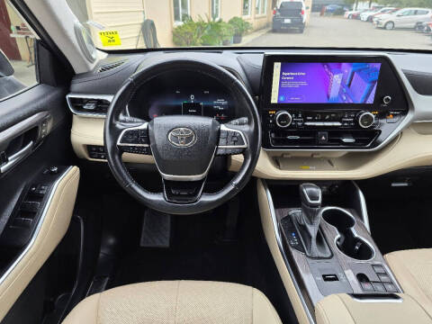 2023 Toyota Highlander Platinum