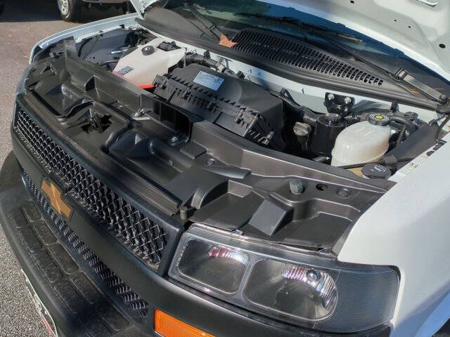 2025 Chevrolet Express 2500