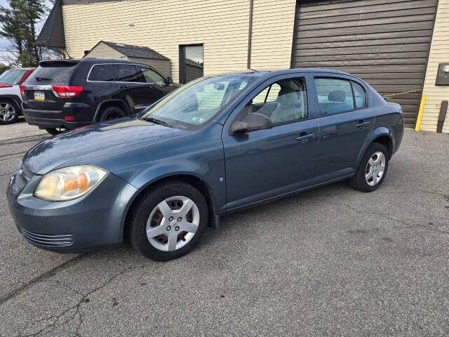 2007 Chevrolet Cobalt for sale at QUEENSGATE AUTO SALES in York, PA