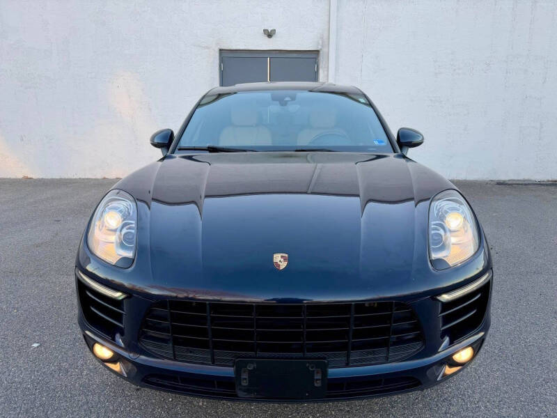 2017 Porsche Macan