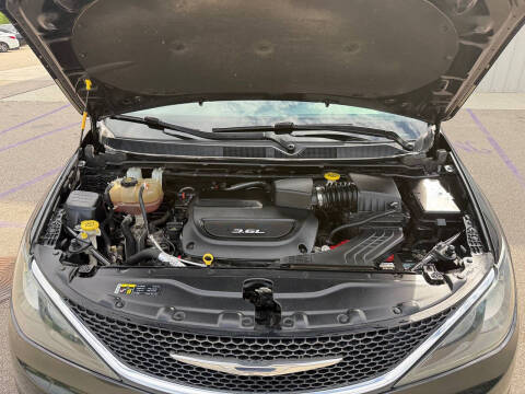 2017 Chrysler Pacifica Touring