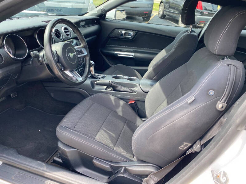 2016 Ford Mustang V6