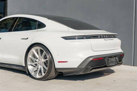 2020 Porsche Taycan Turbo