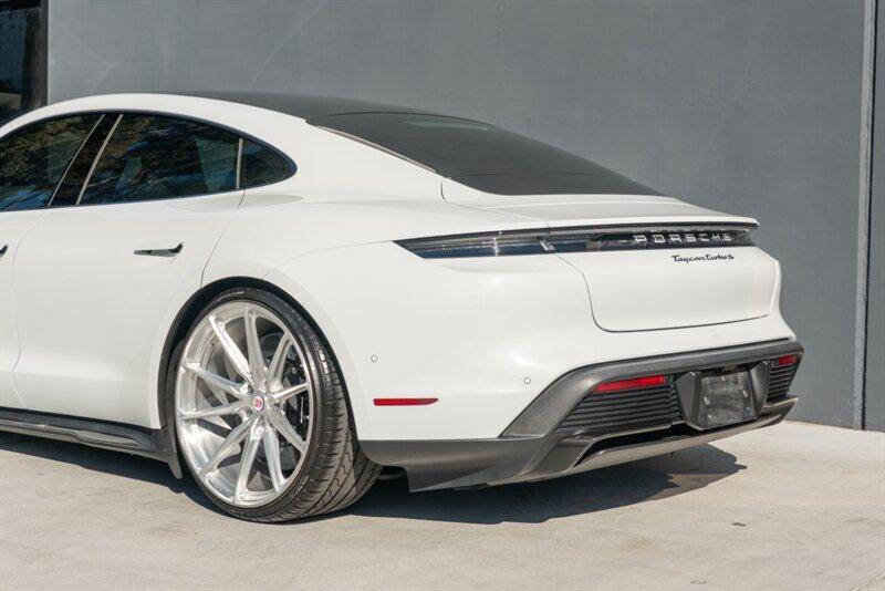 2020 Porsche Taycan Turbo