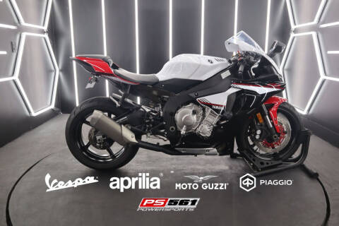 2016 Yamaha YZF-R1