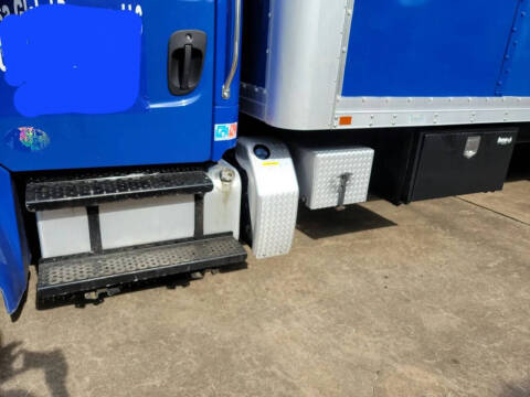 2014 Freightliner M2 106