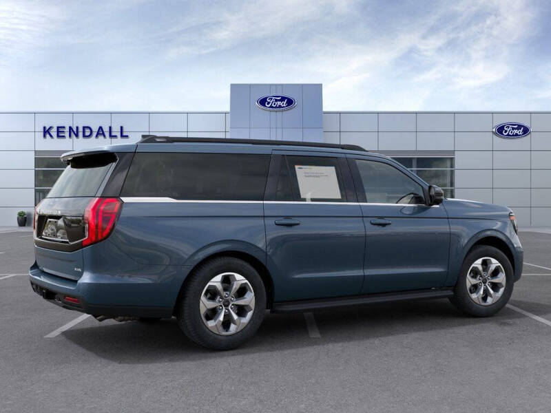 2027 Ford Expedition MAX Active