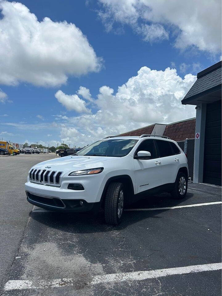 2016 Jeep Cherokee for sale at ALPHA AUTOMOTIVE SALES in Oakland Park, FL