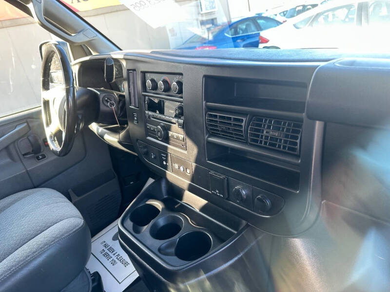 2017 Chevrolet Express LS 2500