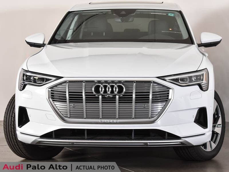 2020 Audi e-tron quattro Premium Plus