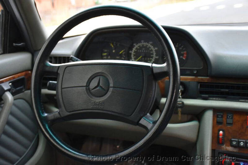 1991 Mercedes-Benz 560-Class 560 SEL