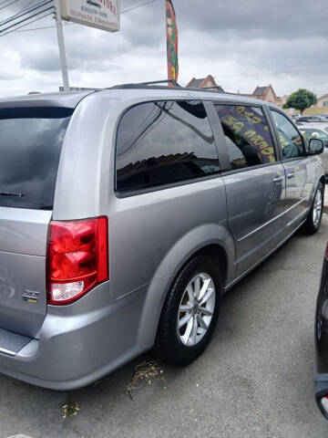 2016 Dodge Grand Caravan SXT Plus