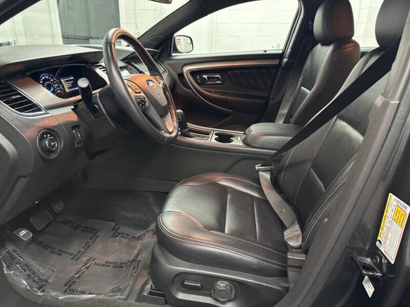 2018 Ford Taurus SEL