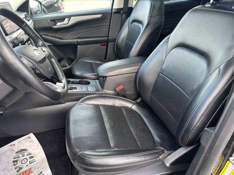 2021 Ford Escape SEL