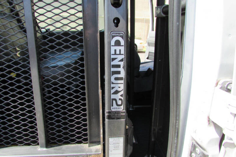 2011 Ford E-Series E-350 SD