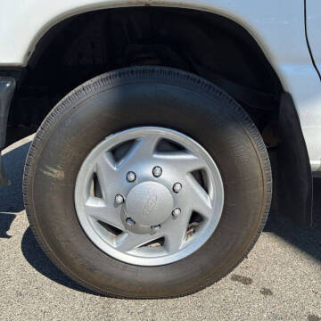 2011 Ford E-Series E-350 SD