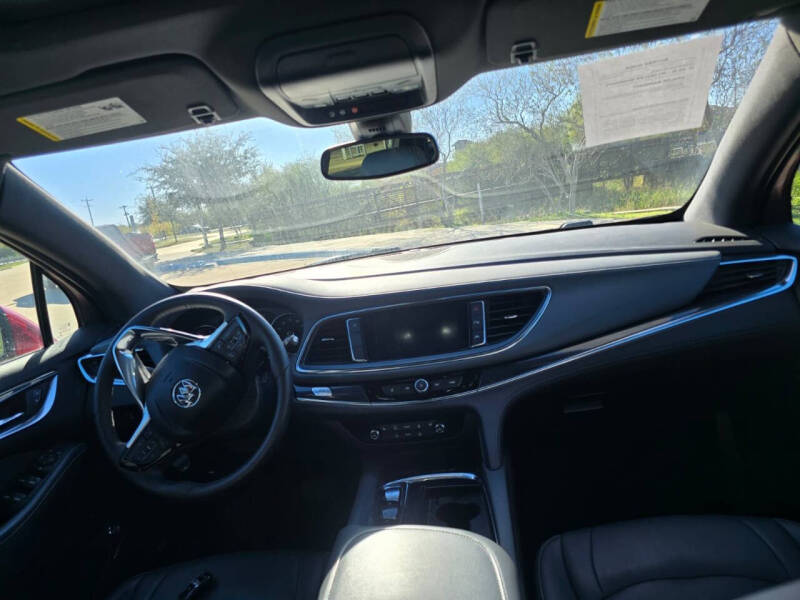 2023 Buick Enclave Essence