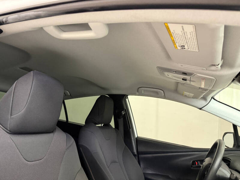 2019 Toyota Prius L Eco