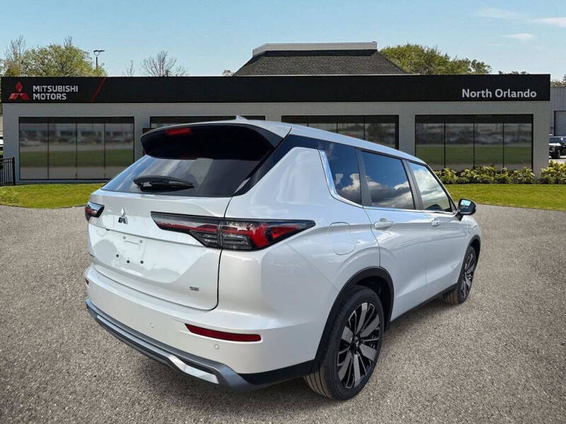 2026 Mitsubishi Outlander SE