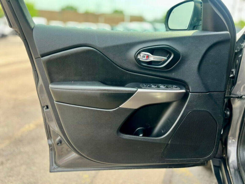 2022 Jeep Cherokee Latitude Lux