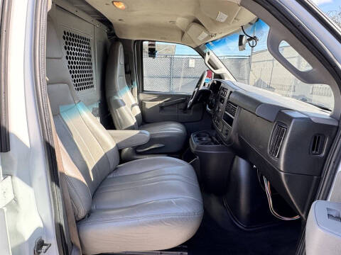 2021 Chevrolet Express 2500