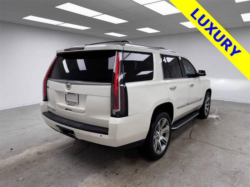 2015 Cadillac Escalade Luxury