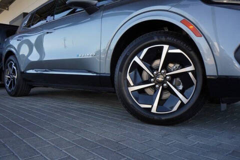 2025 Chevrolet Equinox EV LT 2