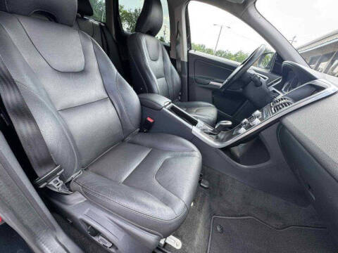 2016 Volvo XC60 T5 Premier