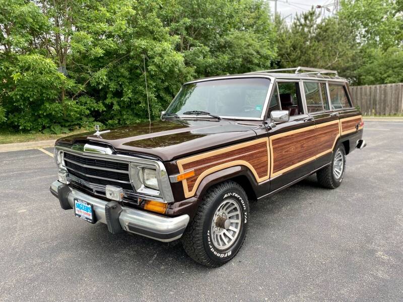 1988 Jeep Grand Wagoneer for sale at Siglers Auto Center in Skokie IL