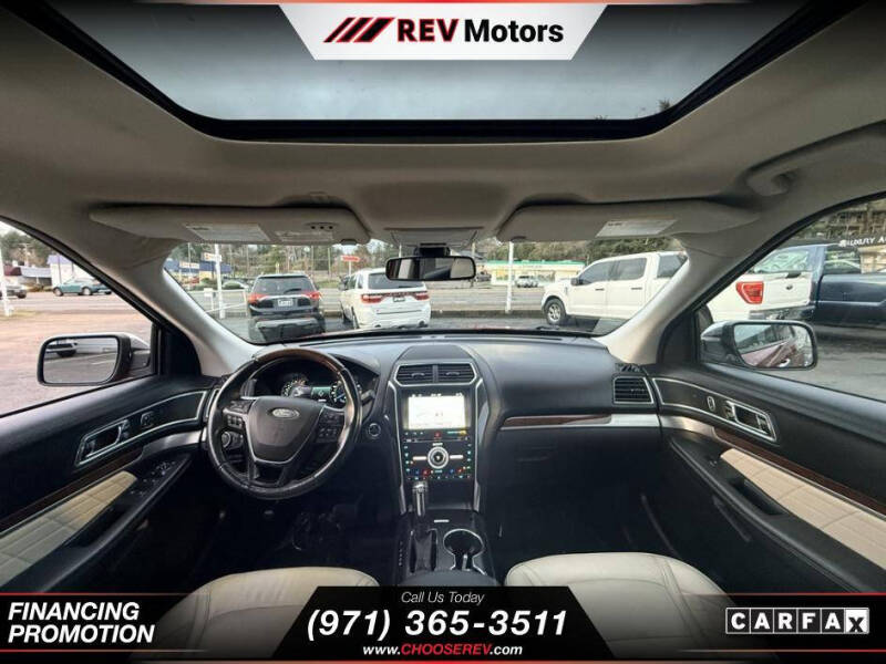 2017 Ford Explorer Platinum