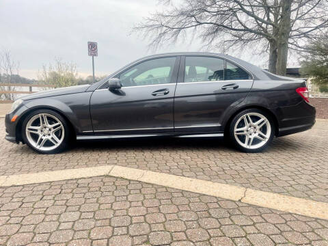 2010 Mercedes-Benz 300-Class