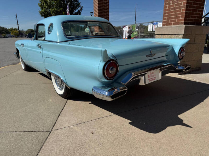 1957 Ford Thunderbird