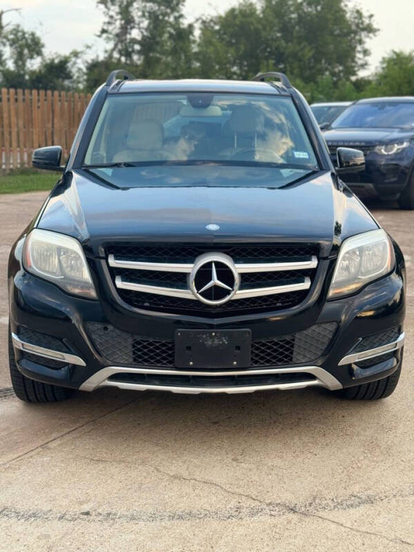 2013 Mercedes-Benz GLK for sale at CAR MART in Houston TX