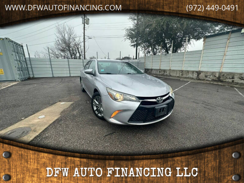 2016 Toyota Camry Special Edition's photo