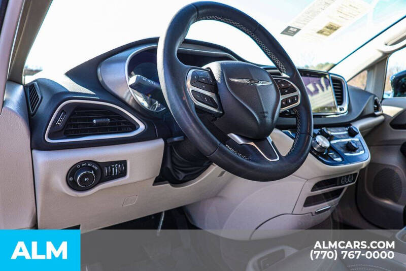 2024 Chrysler Pacifica Touring L