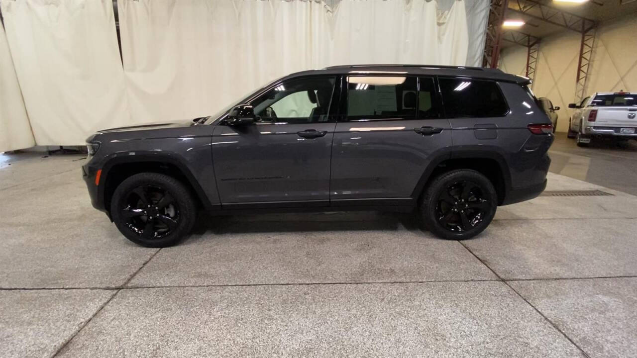 2023 Jeep Grand Cherokee L for sale at Victoria Auto Sales in Victoria, MN