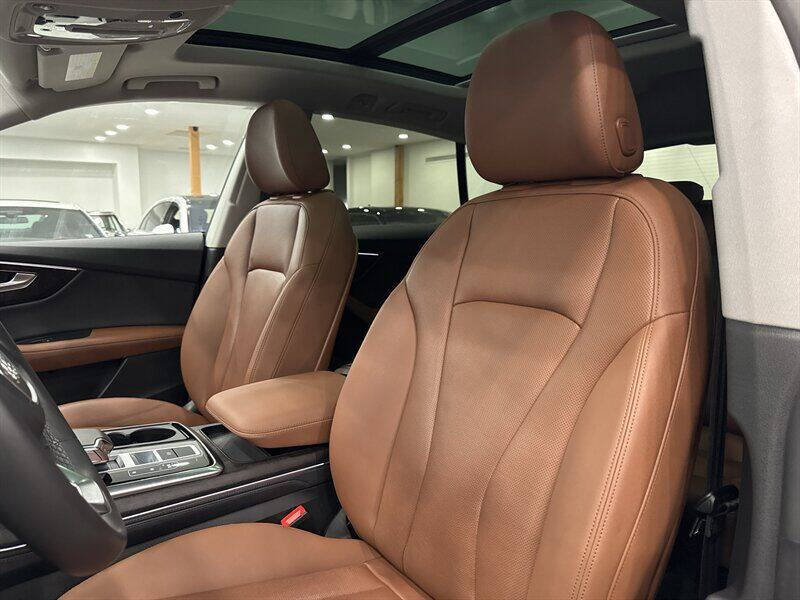 2023 Audi Q8 quattro Premium Plus 55 TFSI