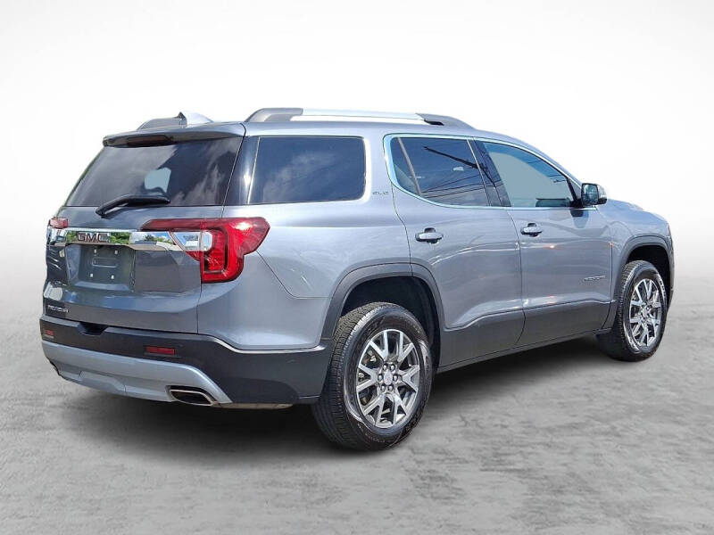2022 GMC Acadia SLE