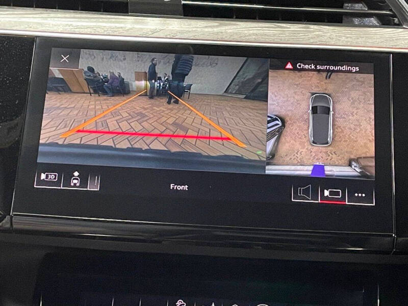 2019 Audi e-tron quattro Prestige