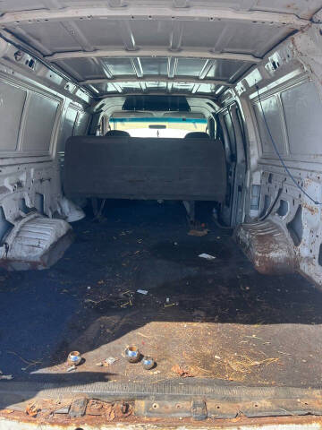 2005 Ford E-Series E-350 SD