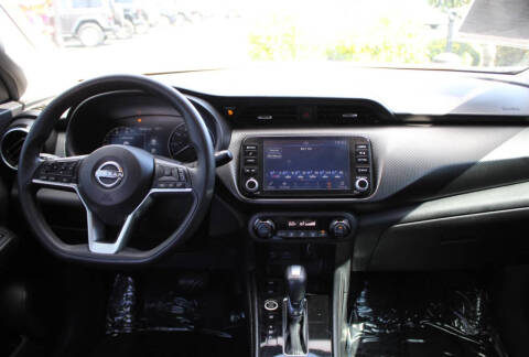 2022 Nissan Kicks SV