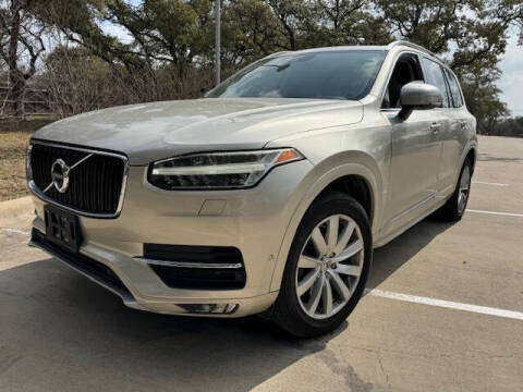 2016 Volvo XC90 T6 Momentum