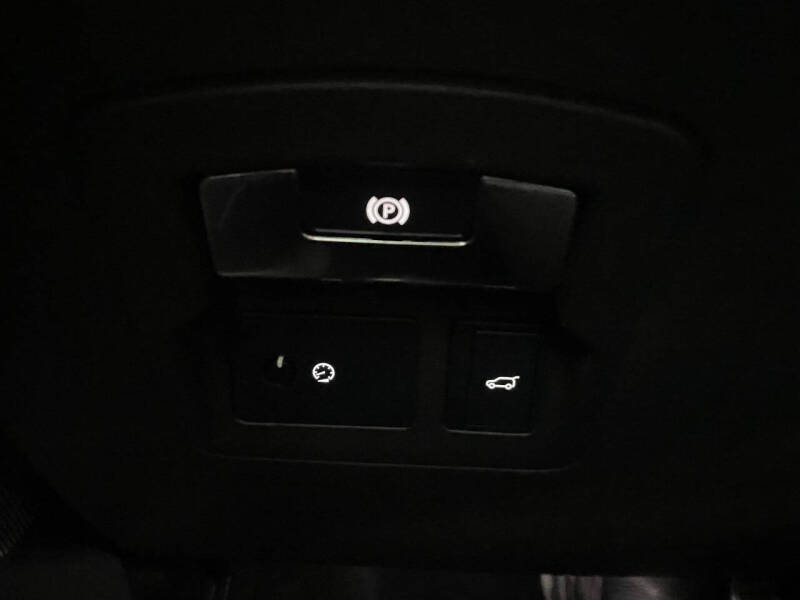 2018 Land Rover Range Rover Velar P380 R-Dynamic SE